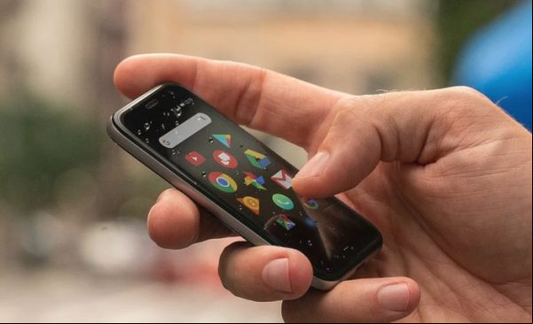 Palm renace de sus cenizas con un diminuto Android de 3 pulgadas