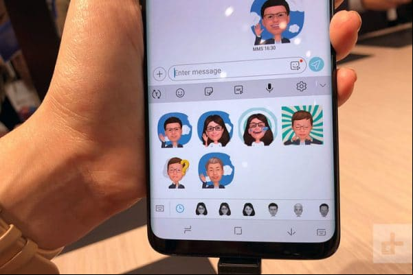 Filtrado patente que muestra un Samsung con una pantalla infinita