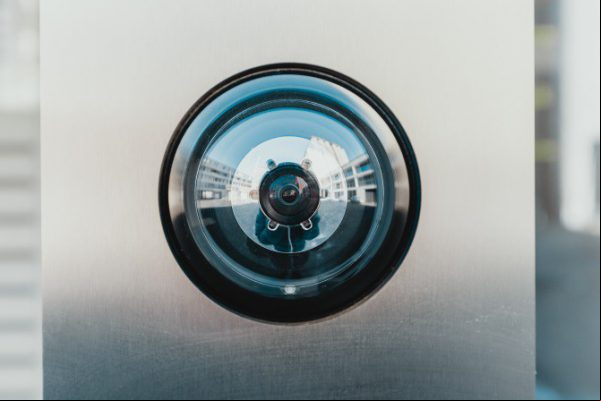 Cómo detectar cámaras de vigilancia ocultas en casa con tu teléfono