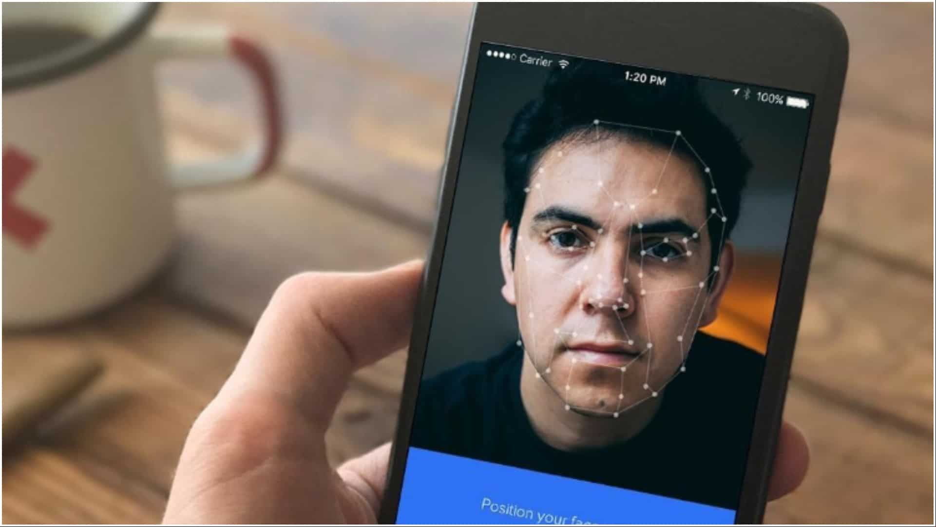 YEO: Una app paga con reconocimiento facial para proteger tus datos ... y ¡desplazar a WhatsApp!